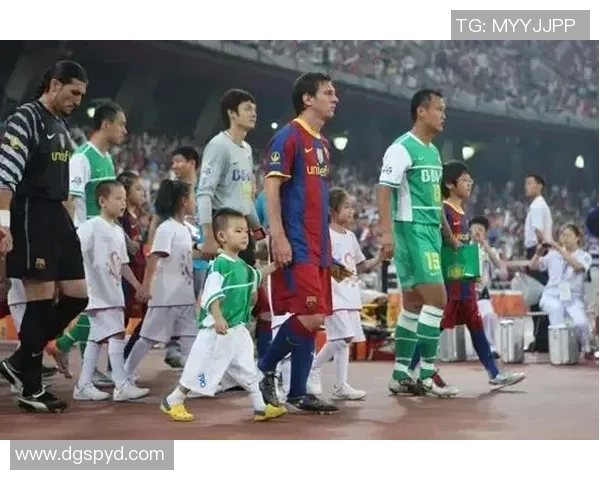 南京排球队的辉煌之路：从默默无闻到大满贯的传奇蜕变