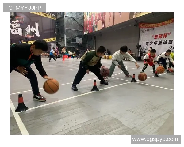 南京篮球队技艺揭秘：从战术到训练全面剖析篮球巨献的背后故事
