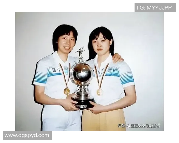 南京羽毛球队在世锦赛积分榜上以72分稳居第一名,展现强劲实力 南京羽毛球队在世锦赛积分榜上以72分稳居第一名,展现强劲实力